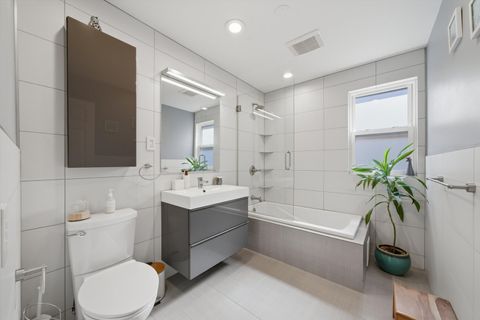 Tiny photo for 2456 W Farwell Avenue, Chicago, IL 60645 (MLS # 12630019)