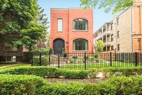 Photo of 3507 N Bosworth Avenue, Chicago, IL 60657 (MLS # 12388157)