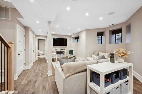 Tiny photo for 3507 N Bosworth Avenue, Chicago, IL 60657 (MLS # 12388157)