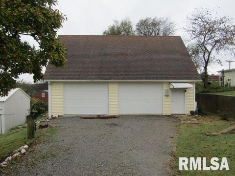 Tiny photo for 195 E MARKET Street, Elizabethtown, IL 62931 (MLS # EB455731)