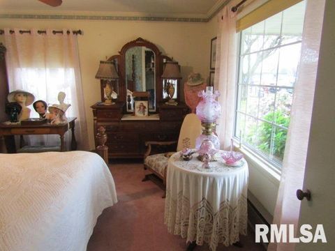 Tiny photo for 195 E MARKET Street, Elizabethtown, IL 62931 (MLS # EB455731)