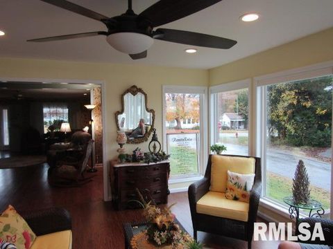 Tiny photo for 195 E MARKET Street, Elizabethtown, IL 62931 (MLS # EB455731)