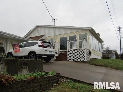 Tiny photo for 195 E MARKET Street, Elizabethtown, IL 62931 (MLS # EB455731)