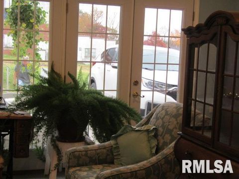 Tiny photo for 195 E MARKET Street, Elizabethtown, IL 62931 (MLS # EB455731)