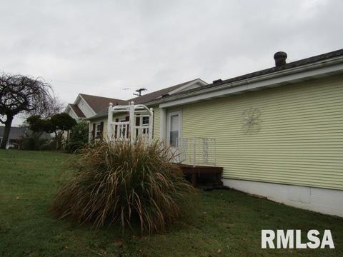 Tiny photo for 195 E MARKET Street, Elizabethtown, IL 62931 (MLS # EB455731)