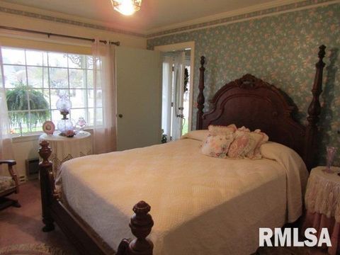 Tiny photo for 195 E MARKET Street, Elizabethtown, IL 62931 (MLS # EB455731)