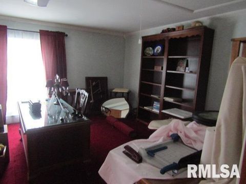 Tiny photo for 195 E MARKET Street, Elizabethtown, IL 62931 (MLS # EB455731)