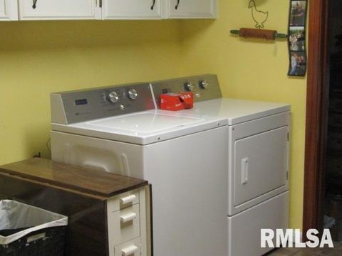 Tiny photo for 195 E MARKET Street, Elizabethtown, IL 62931 (MLS # EB455731)