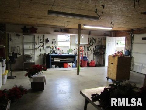 Tiny photo for 195 E MARKET Street, Elizabethtown, IL 62931 (MLS # EB455731)