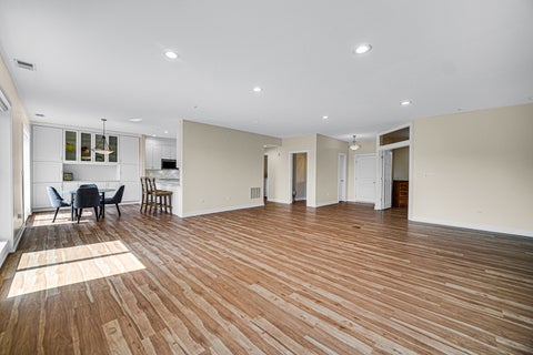Tiny photo for 20 Trafalgar Square #407, Lincolnshire, IL 60069 (MLS # 12729121)