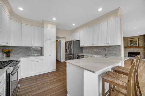 Tiny photo for 20 Trafalgar Square #407, Lincolnshire, IL 60069 (MLS # 12729121)