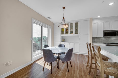 Tiny photo for 20 Trafalgar Square #407, Lincolnshire, IL 60069 (MLS # 12729121)