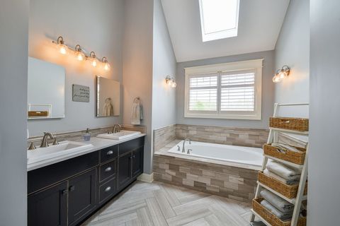 Tiny photo for 5525 Bluestem Court, Oswego, IL 60543 (MLS # 12627024)