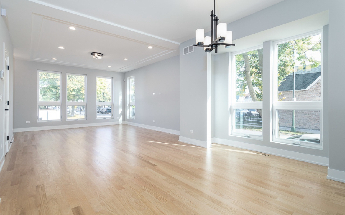 3358 W Evergreen Avenue
