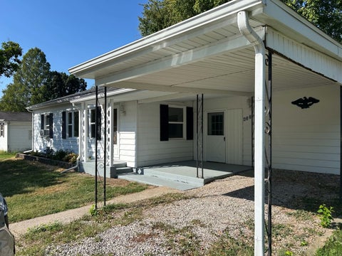 Tiny photo for 433 Marteeny Street, Mt Vernon, IL 62864 (MLS # 12752237)