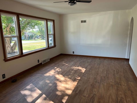 Tiny photo for 433 Marteeny Street, Mt Vernon, IL 62864 (MLS # 12752237)