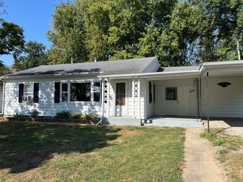 Photo of 433 Marteeny Street, Mt Vernon, IL 62864 (MLS # 12752237)