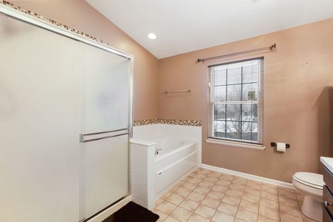 Tiny photo for 658 N Silver Leaf Lane, Round Lake, IL 60073 (MLS # 12623928)