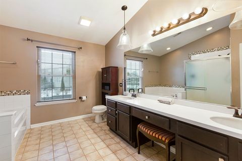 Tiny photo for 658 N Silver Leaf Lane, Round Lake, IL 60073 (MLS # 12623928)