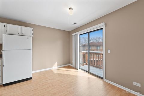 Tiny photo for 565 DEAN Drive #F, South Elgin, IL 60177 (MLS # 12601947)