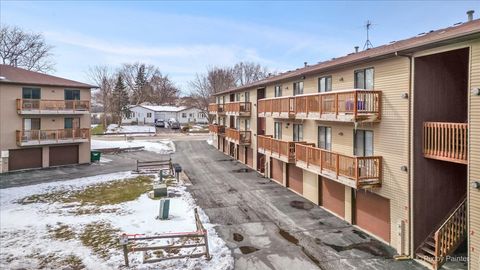 Tiny photo for 565 DEAN Drive #F, South Elgin, IL 60177 (MLS # 12601947)