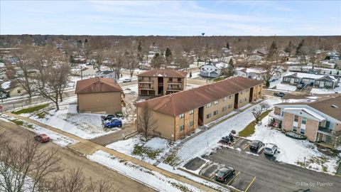 Tiny photo for 565 DEAN Drive #F, South Elgin, IL 60177 (MLS # 12601947)