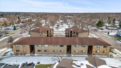 Tiny photo for 565 DEAN Drive #F, South Elgin, IL 60177 (MLS # 12601947)