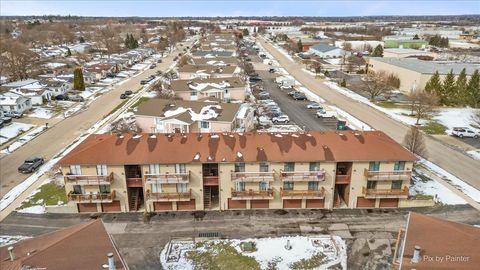 Tiny photo for 565 DEAN Drive #F, South Elgin, IL 60177 (MLS # 12601947)