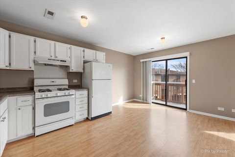 Tiny photo for 565 DEAN Drive #F, South Elgin, IL 60177 (MLS # 12601947)