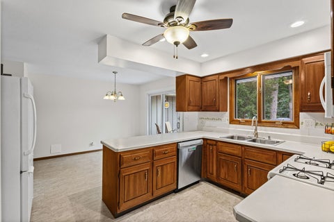 Tiny photo for 101 Carrol Gate Road, Wheaton, IL 60189 (MLS # 12687135)