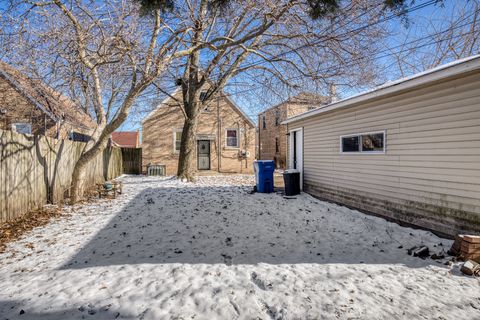 Tiny photo for 10922 S Peoria Street, Chicago, IL 60643 (MLS # 12550305)