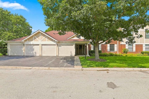 Photo of 586 Williamsburg Court #A1, Wheeling, IL 60090 (MLS # 12750732)