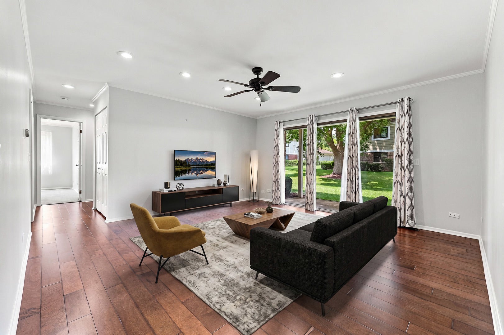 586 Williamsburg Court A1