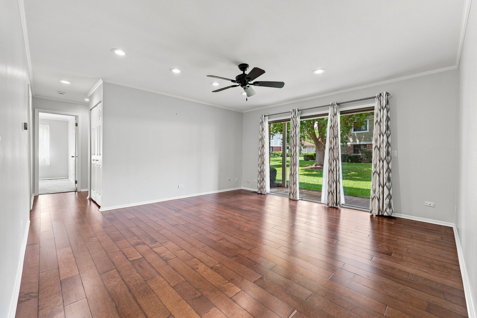 586 Williamsburg Court A1