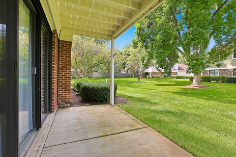 Tiny photo for 586 Williamsburg Court #A1, Wheeling, IL 60090 (MLS # 12750732)