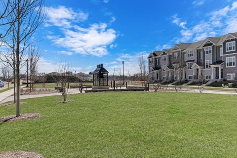 Tiny photo for 2042 Yellowstone Boulevard, Mundelein, IL 60060 (MLS # 12762729)
