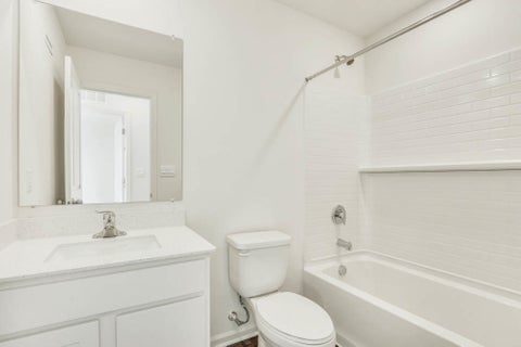 Tiny photo for 2042 Yellowstone Boulevard, Mundelein, IL 60060 (MLS # 12762729)