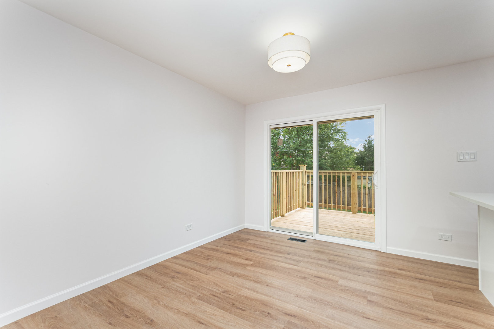 9403 Hawthorne Avenue