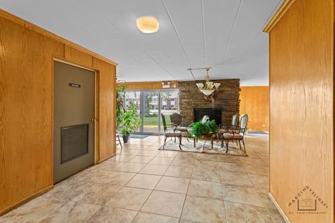 Tiny photo for 127 N Wolf Road #53B, Wheeling, IL 60090 (MLS # 12465636)