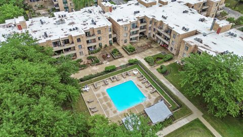 Tiny photo for 1926 Prairie Square #210B, Schaumburg, IL 60173 (MLS # 12516762)