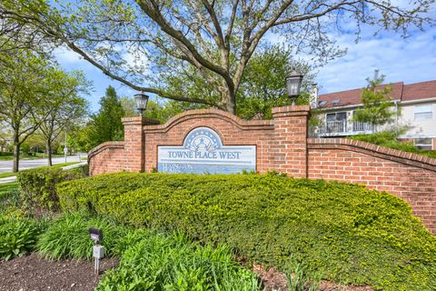 Tiny photo for 41 Ashburn Court #X2, Schaumburg, IL 60193 (MLS # 12634885)
