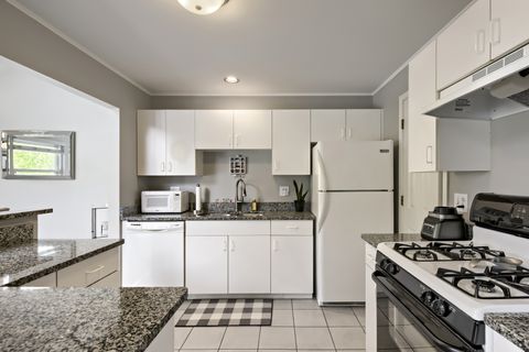 Tiny photo for 41 Ashburn Court #X2, Schaumburg, IL 60193 (MLS # 12634885)