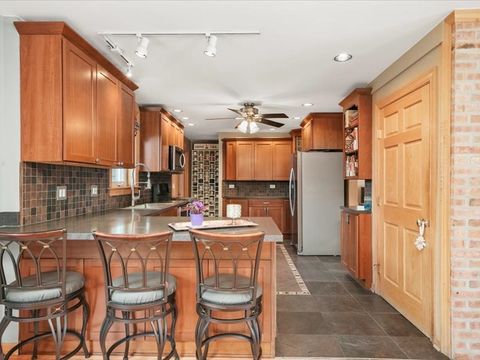 Tiny photo for 5622 S Oak Park Avenue, Chicago, IL 60638 (MLS # 12538662)