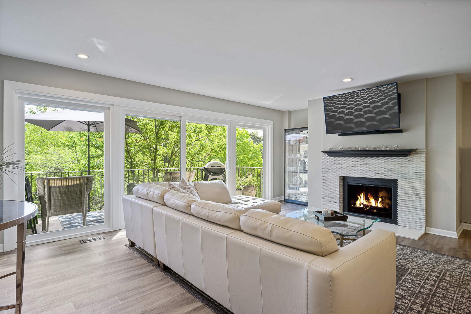 2 Oak Brook Club Drive C310