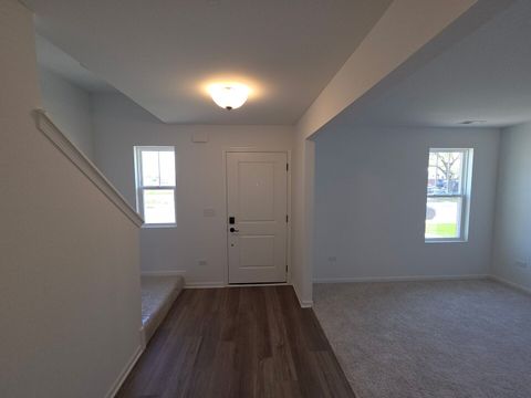 Tiny photo for 1548 Times Drive, Des Plaines, IL 60018 (MLS # 12478023)