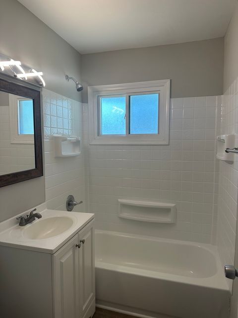 Tiny photo for 7 Austin Avenue, Carpentersville, IL 60110 (MLS # 12316958)