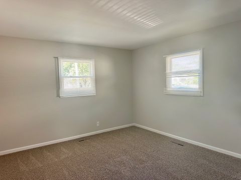 Tiny photo for 7 Austin Avenue, Carpentersville, IL 60110 (MLS # 12316958)