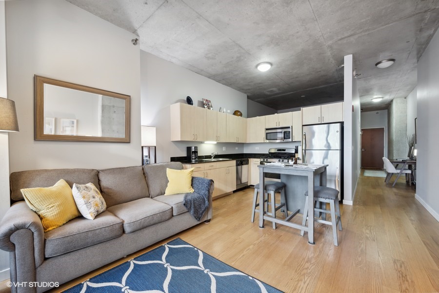 235 W Van Buren Street 3421