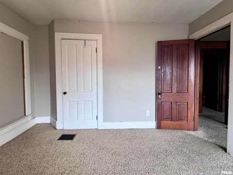 Tiny photo for 916 7TH Street, Fulton, IL 61252 (MLS # QC4268520)