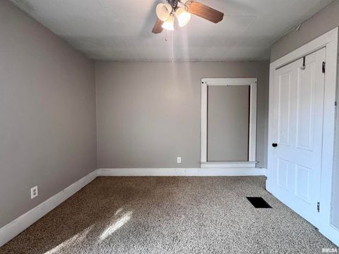 Tiny photo for 916 7TH Street, Fulton, IL 61252 (MLS # QC4268520)